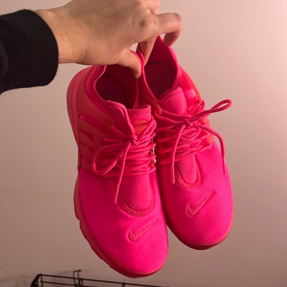 Nike Air Presto hot pink women’s shoes size 8
